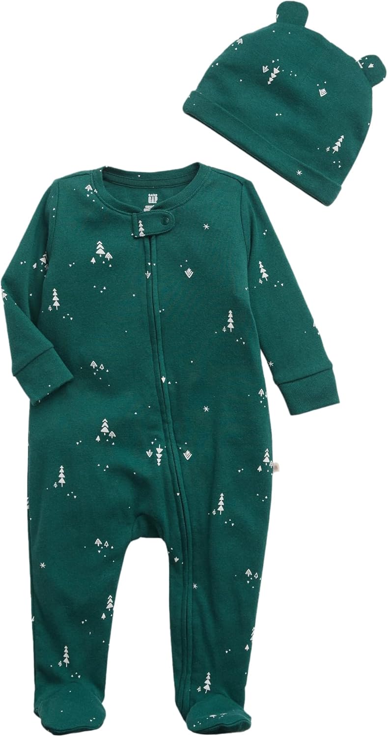 Comfortable Baby Outfit with Hat by GAP