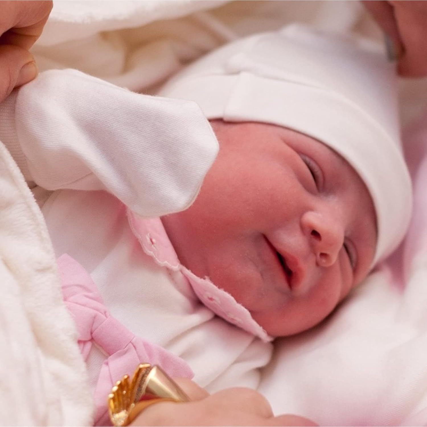 Newborn Baby Hat Soft Stretchy Perfect for 0-3 Months